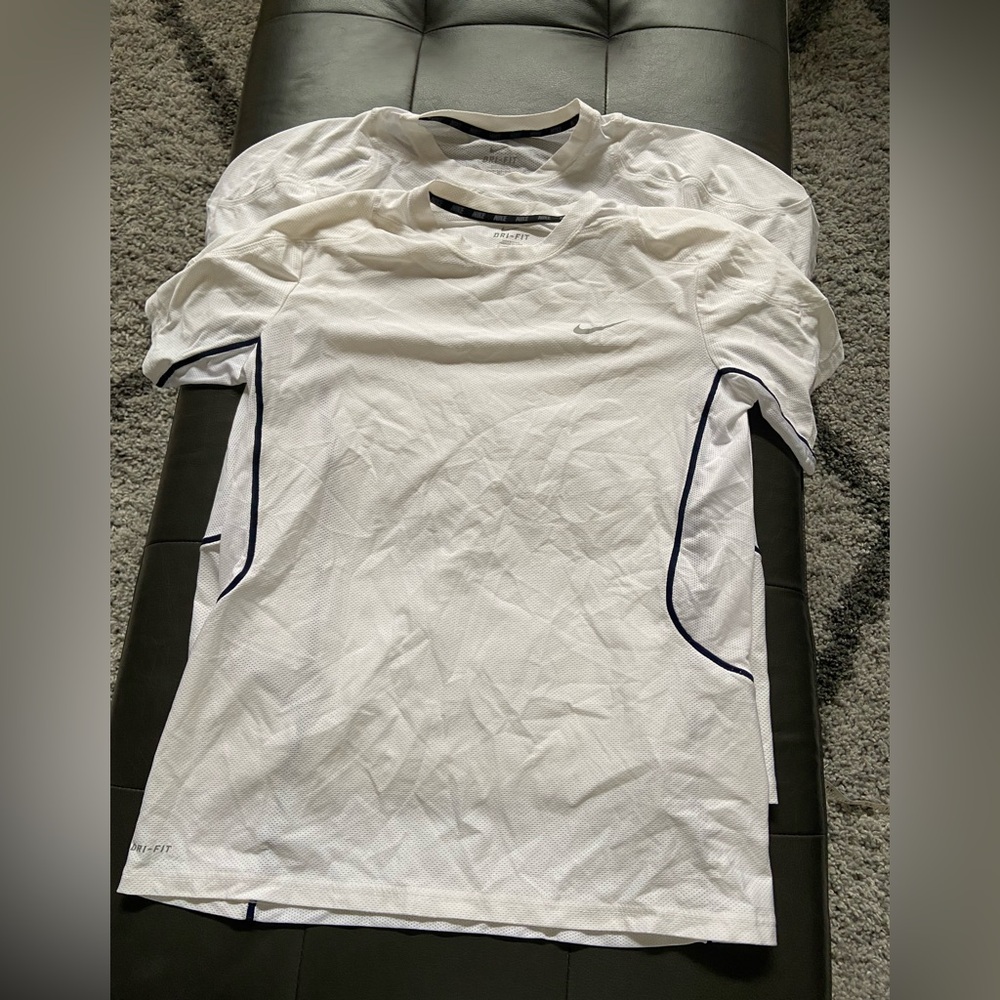 2 Nike jerseys size XL